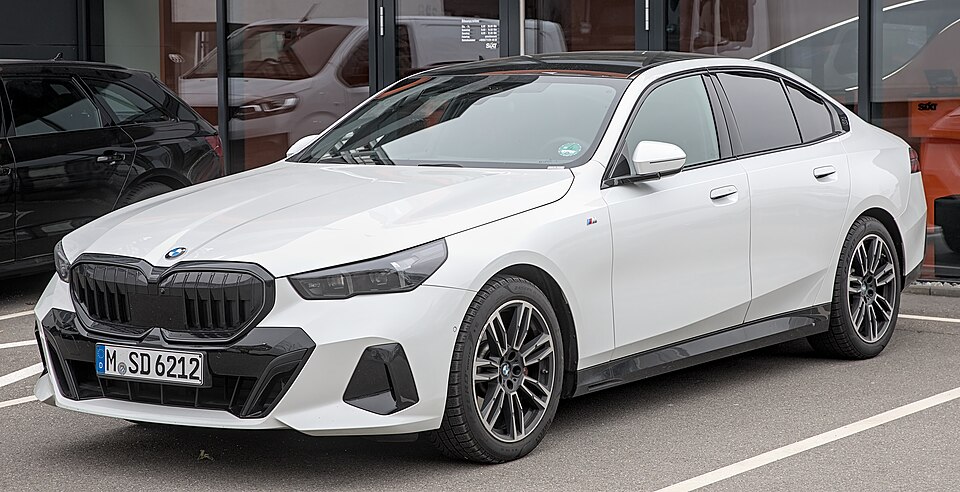 Corporate Delegation & Premium Executive Fleet - MJ Car Rentals