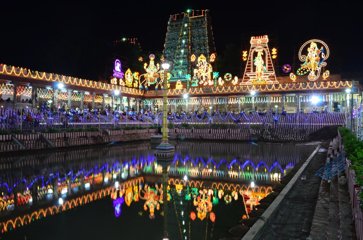 Madurai Meenakshi Amman Golden Lotus Tank Potramarai Kulam